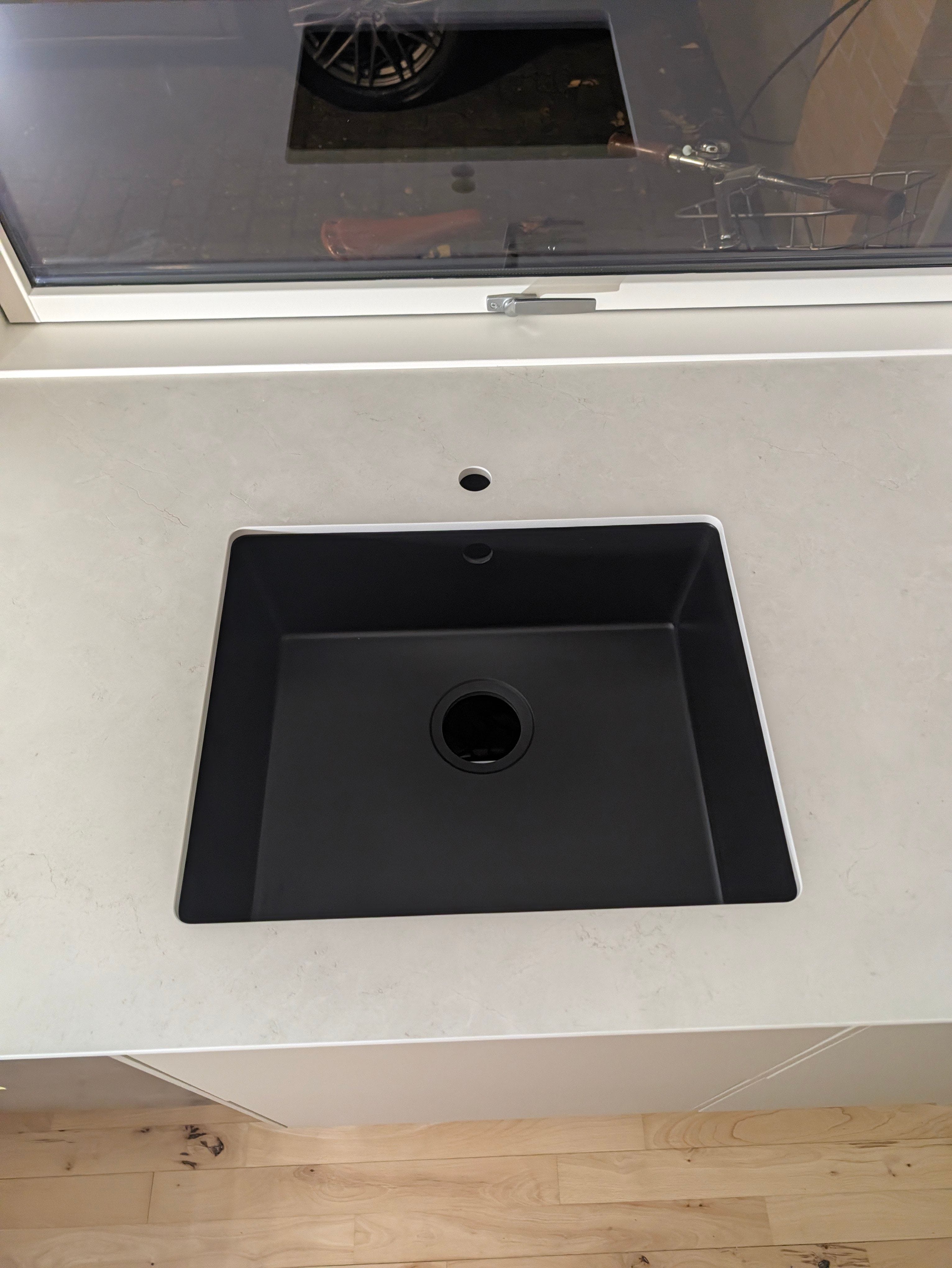 Bordplade i Dekton Sandik til Mårslet – billede 2
