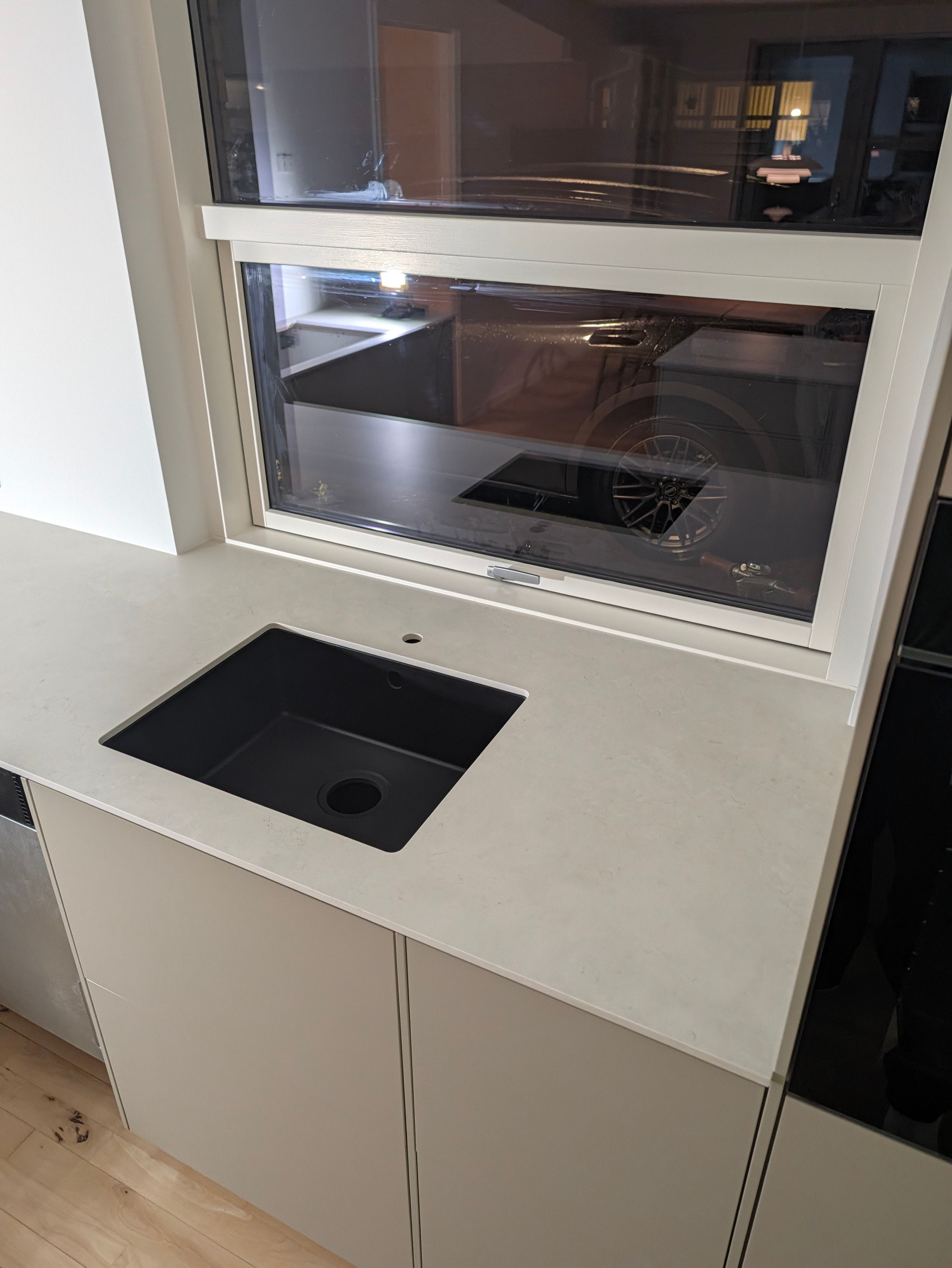 Bordplade i Dekton Sandik til Mårslet – billede 3